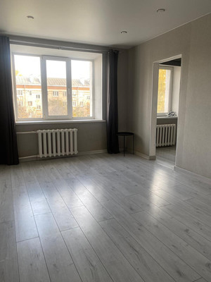 Продам двухкомнатную (2-комн.) квартиру, Гагарина ул, 81, Казань г