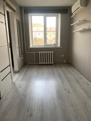 Продам двухкомнатную (2-комн.) квартиру, Гагарина ул, 81, Казань г