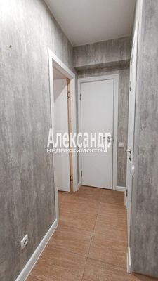 Продам трехкомнатную (3-комн.) квартиру, Привокзальная пл, 5Ак5, Мурино п