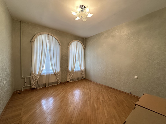 Продам двухкомнатную (2-комн.) квартиру, Маяковского ул, 1/96А, Санкт-Петербург г