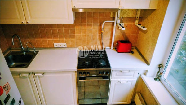 Продам трехкомнатную (3-комн.) квартиру, Дружбы ул, 8, Химки г