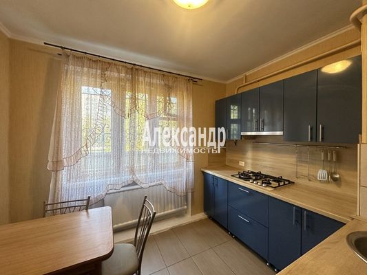 Продам однокомнатную (1-комн.) квартиру, Художников пр-кт, 15/1, Санкт-Петербург г