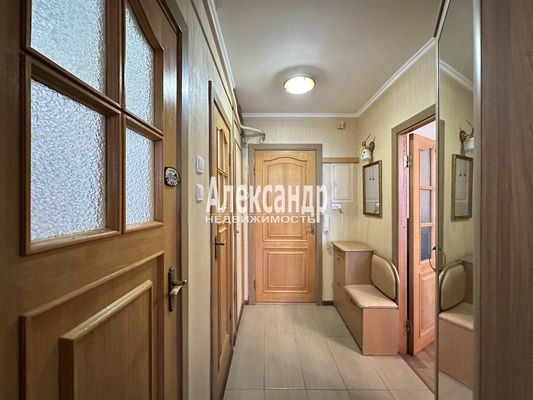 Продам однокомнатную (1-комн.) квартиру, Художников пр-кт, 15/1, Санкт-Петербург г