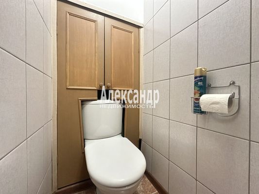 Продам однокомнатную (1-комн.) квартиру, Художников пр-кт, 15/1, Санкт-Петербург г