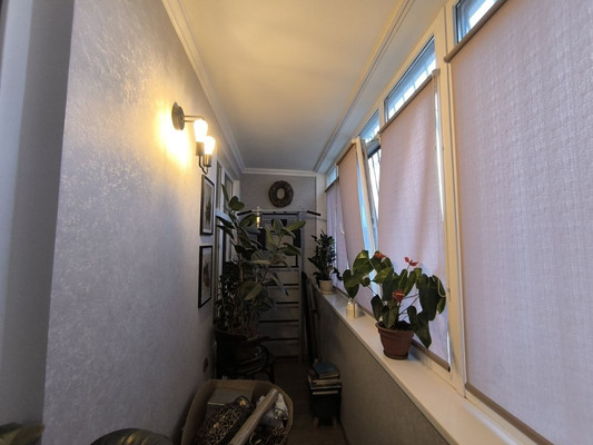 Продам трехкомнатную (3-комн.) квартиру, Севастопольская ул, 43кж, Симферополь г