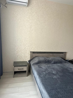 Продам однокомнатную (1-комн.) квартиру, Ковыльная ул, 96, Симферополь г