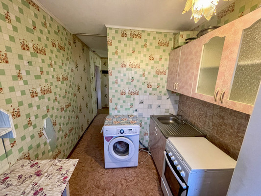 Продам двухкомнатную (2-комн.) квартиру, 1-й Микрорайон ул, 40кб, Эльбан рп