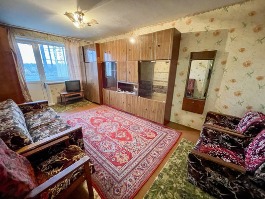 Продам двухкомнатную (2-комн.) квартиру, 1-й Микрорайон ул, 40кб, Эльбан рп