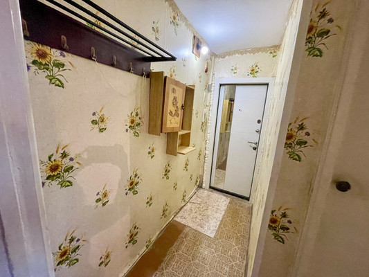 Продам двухкомнатную (2-комн.) квартиру, 1-й Микрорайон ул, 40кб, Эльбан рп