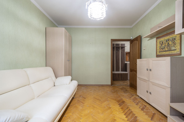 Продам трехкомнатную (3-комн.) квартиру, Подольская ул, 11, Москва г