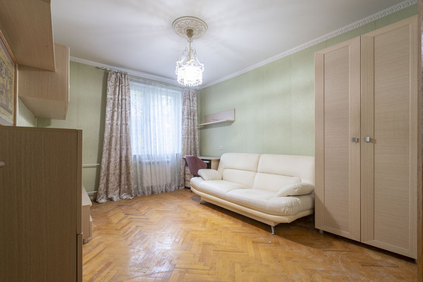 Продам трехкомнатную (3-комн.) квартиру, Подольская ул, 11, Москва г