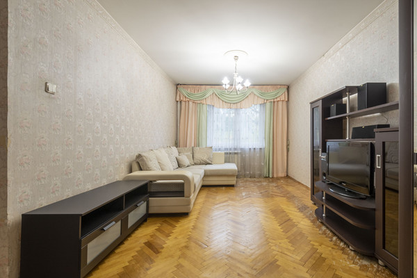 Продам трехкомнатную (3-комн.) квартиру, Подольская ул, 11, Москва г
