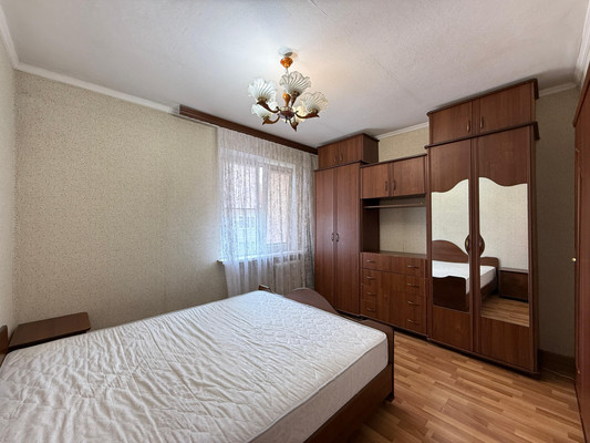 Продам трехкомнатную (3-комн.) квартиру, Ашурова ул, 28, Нальчик г