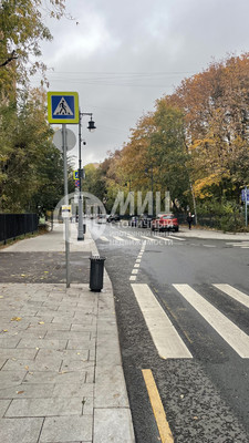 Продам двухкомнатную (2-комн.) квартиру, Плотников пер, 5, Москва г