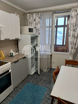 Продам двухкомнатную (2-комн.) квартиру, Плотников пер, 5, Москва г