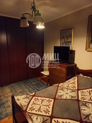 Продам двухкомнатную (2-комн.) квартиру, Плотников пер, 5, Москва г