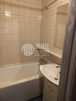 Продам двухкомнатную (2-комн.) квартиру, Плотников пер, 5, Москва г