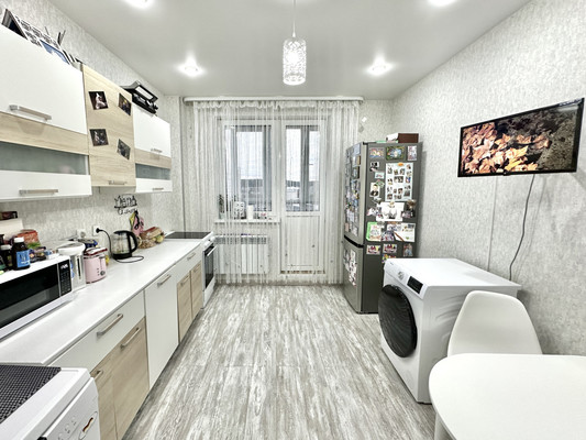 Продам однокомнатную (1-комн.) квартиру, Строителей ул, 123, Ханты-Мансийск г