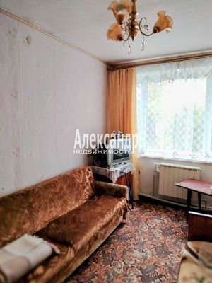 Продам трехкомнатную (3-комн.) квартиру, Кленовая ул, 1, Токарево п