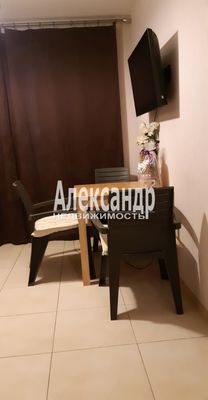 Продам однокомнатную (1-комн.) квартиру, Школьная ул, 11к1, Бугры п