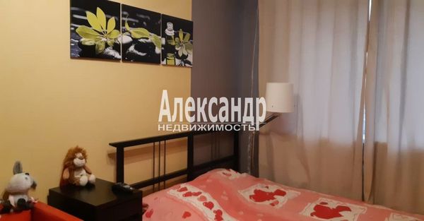 Продам однокомнатную (1-комн.) квартиру, Школьная ул, 11к1, Бугры п