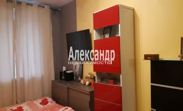 Продам однокомнатную (1-комн.) квартиру, Школьная ул, 11к1, Бугры п