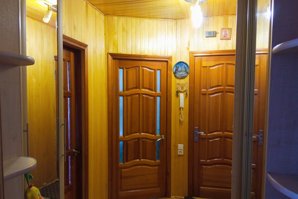 Продам многокомнатную квартиру, 50 лет Октября ул, 12, Алексин г