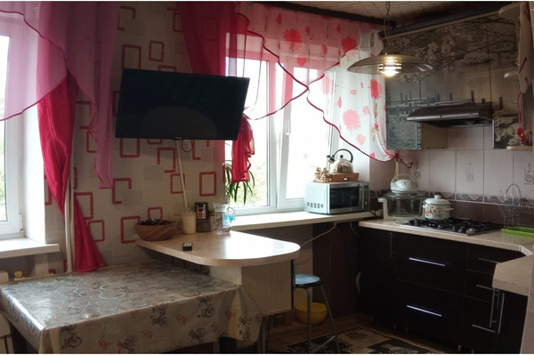 Продам многокомнатную квартиру, 50 лет Октября ул, 12, Алексин г