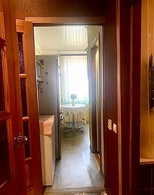 Продам трехкомнатную (3-комн.) квартиру, 5-я Линия ул, 21, Армавир г