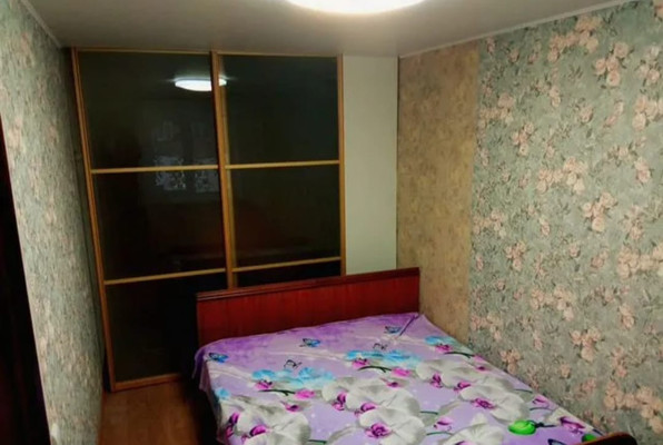 Продам двухкомнатную (2-комн.) квартиру, Северная ул, 3, Алексин г