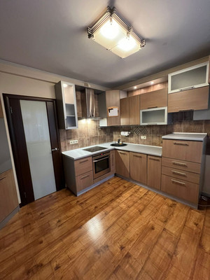 Продам трехкомнатную (3-комн.) квартиру, Руднёвка ул, 12, Москва г