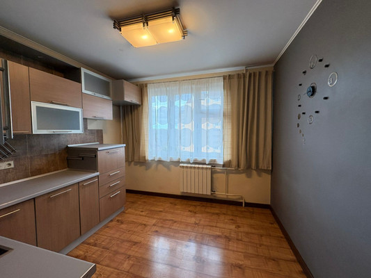 Продам трехкомнатную (3-комн.) квартиру, Руднёвка ул, 12, Москва г