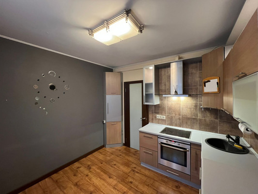 Продам трехкомнатную (3-комн.) квартиру, Руднёвка ул, 12, Москва г