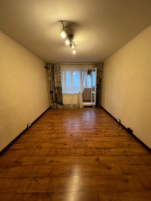 Продам трехкомнатную (3-комн.) квартиру, Руднёвка ул, 12, Москва г