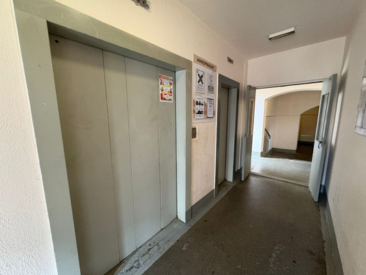 Продам трехкомнатную (3-комн.) квартиру, Руднёвка ул, 12, Москва г