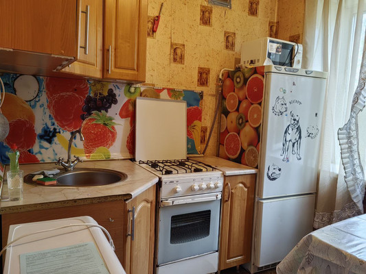 Продам однокомнатную (1-комн.) квартиру, Заводская ул, 2, Лесной рп