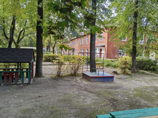 Продам однокомнатную (1-комн.) квартиру, Заводская ул, 2, Лесной рп