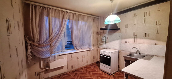 Продам многокомнатную квартиру, 25 Октября пр-кт, 56, Гатчина г