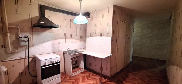 Продам многокомнатную квартиру, 25 Октября пр-кт, 56, Гатчина г