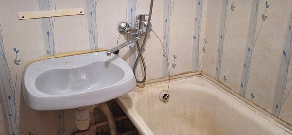 Продам многокомнатную квартиру, 25 Октября пр-кт, 56, Гатчина г