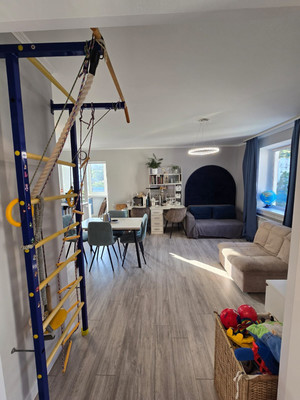 Продам трехкомнатную (3-комн.) квартиру, Крупской ул, 52, Ялта г