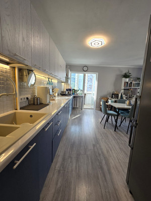 Продам трехкомнатную (3-комн.) квартиру, Крупской ул, 52, Ялта г