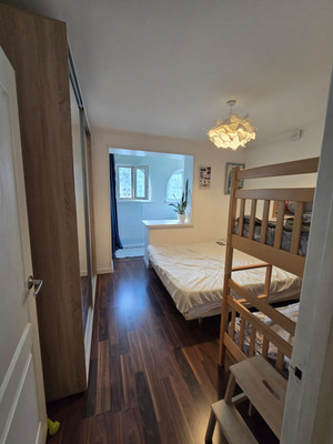 Продам трехкомнатную (3-комн.) квартиру, Крупской ул, 52, Ялта г