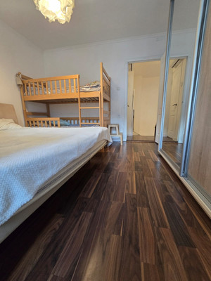 Продам трехкомнатную (3-комн.) квартиру, Крупской ул, 52, Ялта г