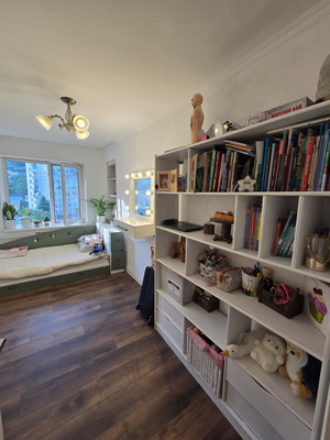 Продам трехкомнатную (3-комн.) квартиру, Крупской ул, 52, Ялта г