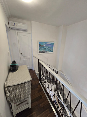 Продам трехкомнатную (3-комн.) квартиру, Крупской ул, 52, Ялта г