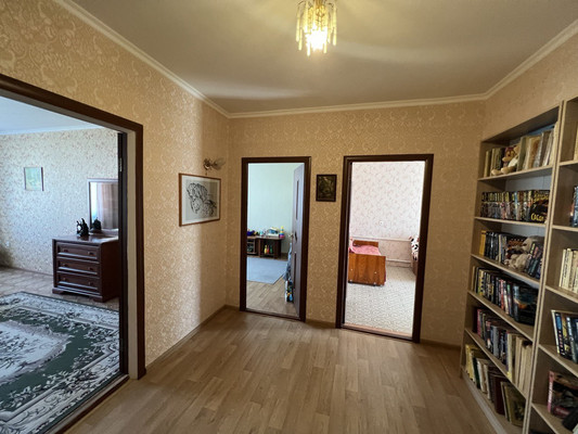 Продам трехкомнатную (3-комн.) квартиру, Балаклавская ул, 109, Симферополь г