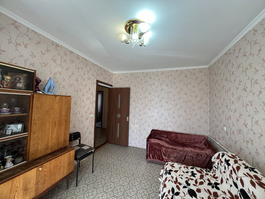 Продам трехкомнатную (3-комн.) квартиру, Балаклавская ул, 109, Симферополь г