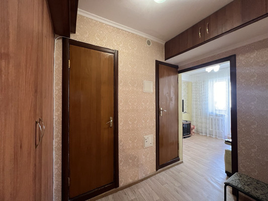 Продам трехкомнатную (3-комн.) квартиру, Балаклавская ул, 109, Симферополь г