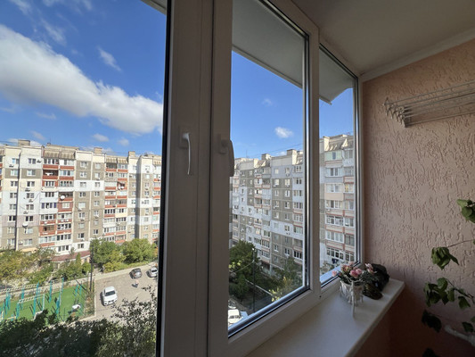 Продам трехкомнатную (3-комн.) квартиру, Балаклавская ул, 109, Симферополь г